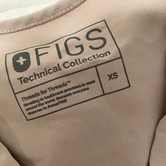 Figs Boulder scrub top - Picture 4 of 4